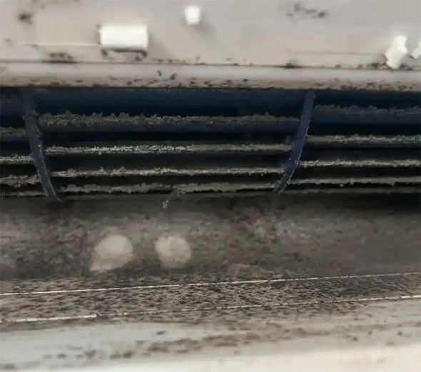 兴和空调吹的风有股烧焦味是怎么回事